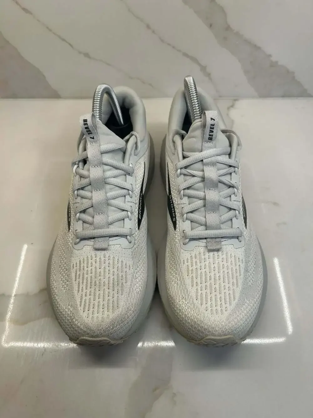 Brooks ( Size 8)